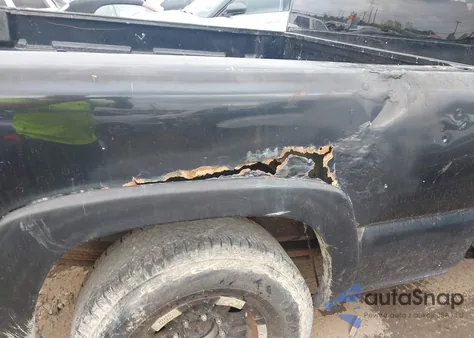 2003 Chevrolet Silverado 1500Hd Ls z USA, uszkodzony, nr VIN 1GCGK13U03F125952